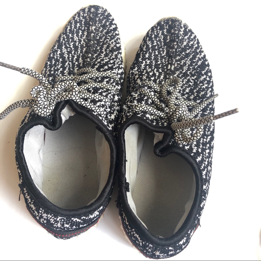 Tennis shoes - Picture 4 of 6